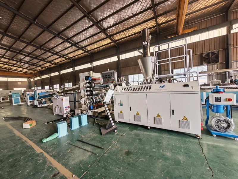 1200 মিমি পিভিসি পাতলা শীট এক্সট্রুশন লাইন