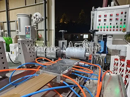 WPC বেড়া তৈরির মেশিন